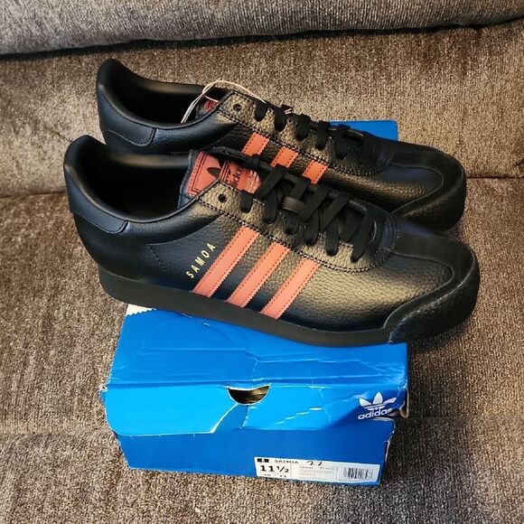 Adidas SAMOA  Black and Red Sneakers Classic Athletic Style SIZE 11.5 NWT IN BOX - Picture 1 of 6